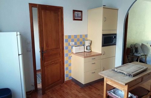 Les Casses Casa | Espaciosas equipadas casa con piscina, capacidad para 6 personas cómodamente