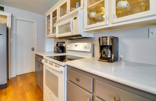 Flippin Casa | Spacious White Rivers Jewel: Fishing Haven!