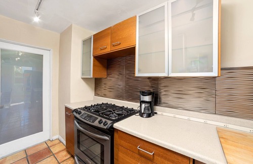 Warm Sands Casa | Spanish-Style 2-bedroom house near Downtown Palm Springs