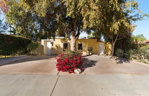Warm Sands Casa | Spanish-Style 2-bedroom house near Downtown Palm Springs