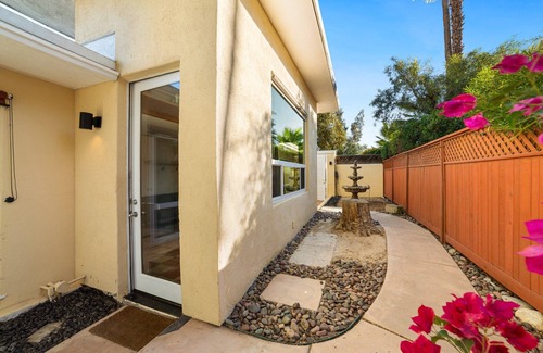 Warm Sands Casa | Spanish-Style 2-bedroom house near Downtown Palm Springs
