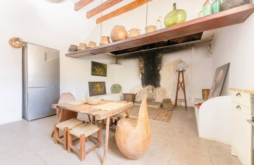 Campos Villa | Mansión de estilo español con piscina