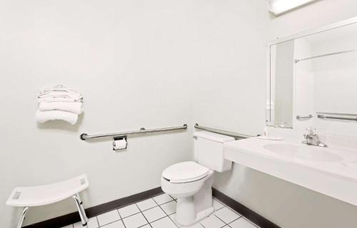 Carlisle Hotel | Spark by Hilton Carlisle South