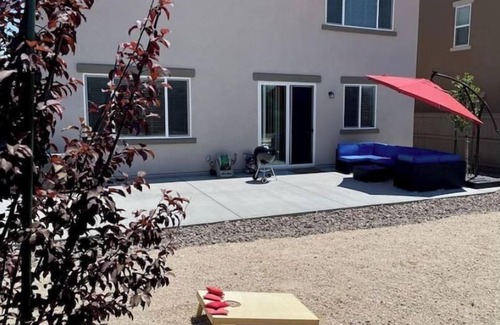 Sparks Casa | Sparks/Reno - 4BD/2.5BA Getaway