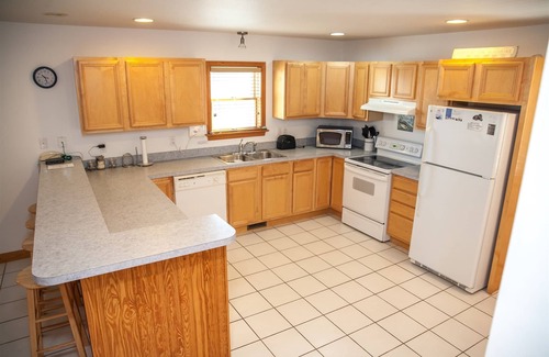 Buxton Cabaña | Disfrute de esta hermosa cabaña de alquiler anidada en el sonido en Buxton, ¡una hermosa vista del sonido Pamlico es simplemente relajante!