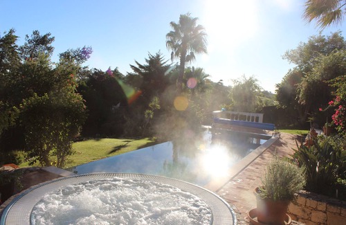 Vila do Bispo Villa | Villa de 4 dormitorios de lujo, con piscina climatizada y bañera. Aire acondicionado en todas las habitaciones.