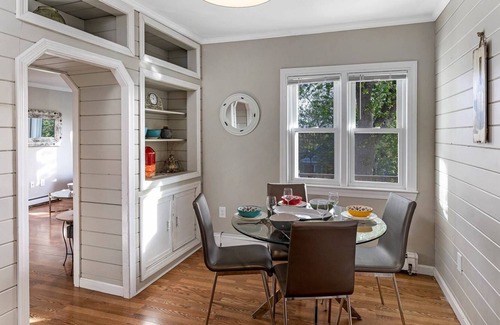 Amesbury Condominio | Special! Ames for Fun: Near town, eateries, parks & beaches - family Sunset views, Grill, Fast WiFi