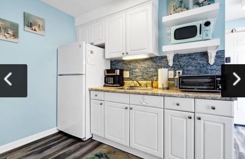 Ocean Ridge Cabaña | SPECIAL‼️ COASTAL COTTAGE SLEEPS 4 SWIMMING, FISHING, TURTLE TOURS, GOLF, BIKING