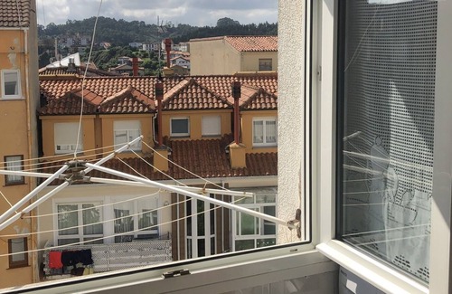 Luanco Condominio | Especial parejas . Pack con CAVA,velas y decoración romántica. Al lado Playa.