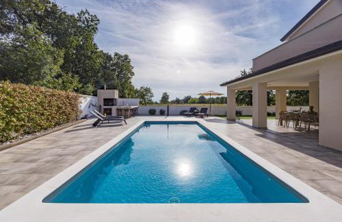 Kaldanija Apartamento | SPECIAL OFFER! NEW LUXURY APARTMENT with pool, fitness, outdoor bar&grill