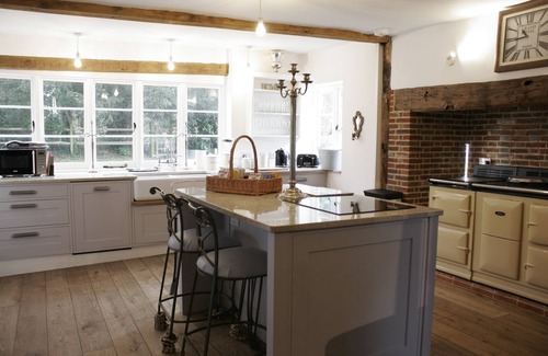 Oxted Casa | Special Offers Surrey Farmhouse 5 Bedrooms - Sleeps 10