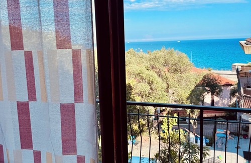 San Lorenzo al Mare Apartamento | Spectacular Sea View Apartment with Panoramic Terrace Private Parking