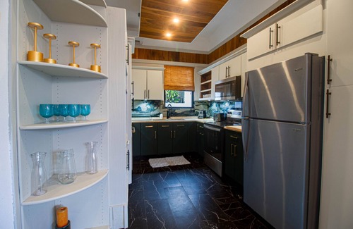 San Juan Casa | Espectacular Villa de Playa Renovada 4000 p² - Lujoso Diseño Interior y Piscina