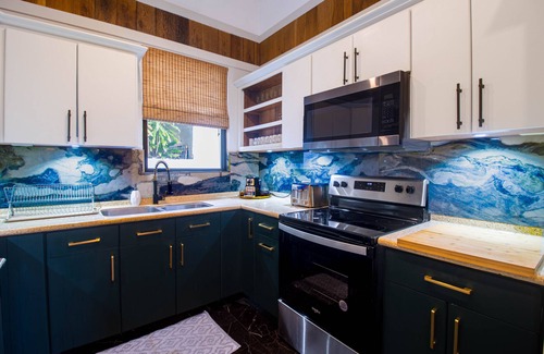 San Juan Casa | Espectacular Villa de Playa Renovada 4000 p² - Lujoso Diseño Interior y Piscina