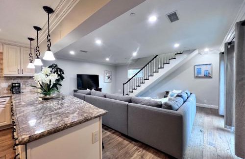 Southwest Anaheim Casa | Spectacular 5 Bedroom, 4 Bath Pool Home Near Disney