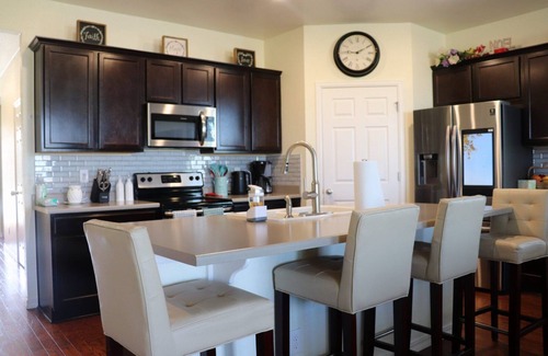 Dupont Casa | Spectacular back side patio open space and mountain view close to the costco