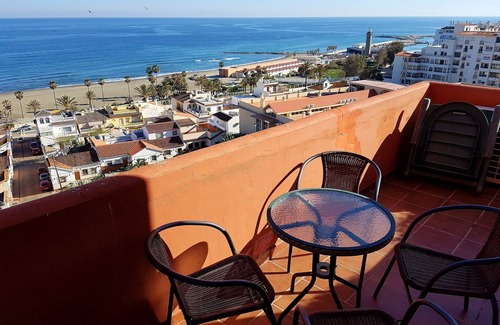 Estepona Apartamento | Ático con vistas espectaculares cerca del Mar