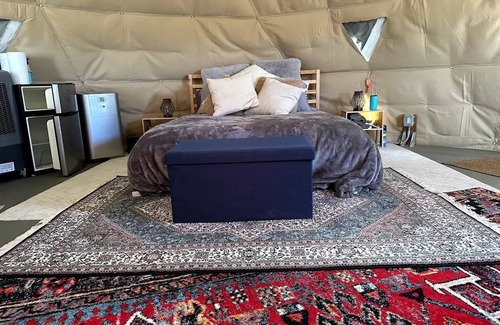 Joshua Tree Cabina | Spectacular Dome near Joshua Tree National Park, Surrounded by the Beauty of the Mojave Desert for an Incredible Glamping Experience in California