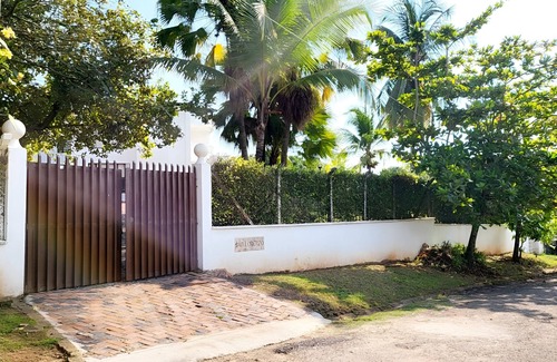 Melgar Casa | Espectacular Casa Finca con piscina, WI FI y AA