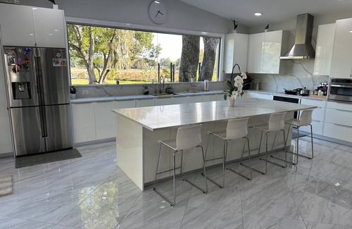 Lutz Casa | Spectacular Lake Front House