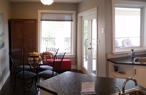 Central Okanagan Casa | Vistas espectaculares al lago: ideal para parejas y familias