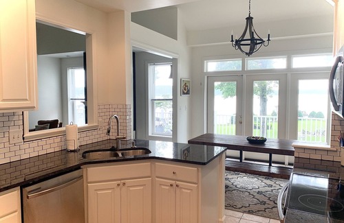 Littleton Casa | ¡NUEVO LISTADO! Impresionante casa con puestas de sol en el lago principal - 4 HAB, 3800 pies cuadrados, lote de 1 acre