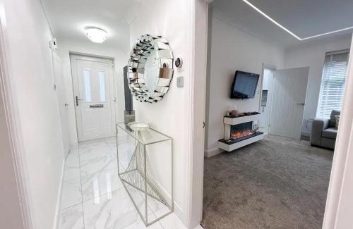 King's Park Apartamento | Spectacular Modern Glasgow Home Luxury King Bed