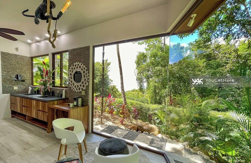 Dominical Casa | Espectaculares vistas al mar! 3 piscinas, bar de natación, vida de lujo en The Tropics