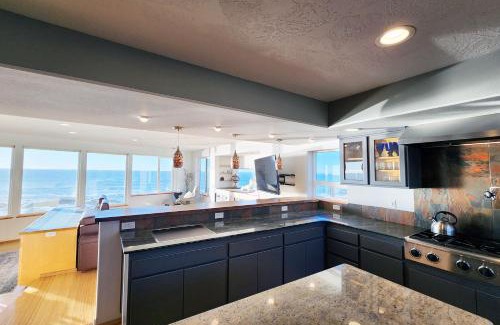 Yachats Casa | Spectacular Ocean Views! Whaley Nice