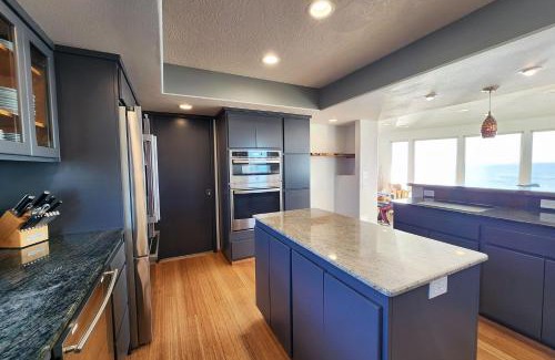 Yachats Casa | Spectacular Ocean Views! Whaley Nice