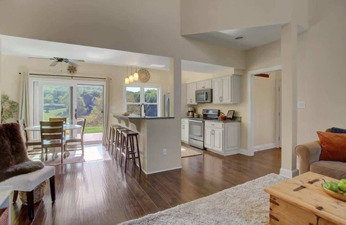 Mercersburg Casa | Spectacular Pond View Townhouse!