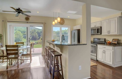 Mercersburg Casa | Spectacular Pond View Townhouse!