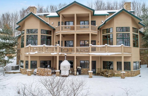 Ellicottville Casa | Espectacular casa adosada de esquí frente a Holiday Valley