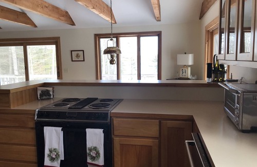 Sebascodegan Island Casa | Una casa espectacular frente al mar con vistas panorámicas en 4 acres privados