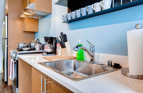 Belltown Casa | Speechless In Seattle! #1 Location - 2BR - Free Parking! (VR1)