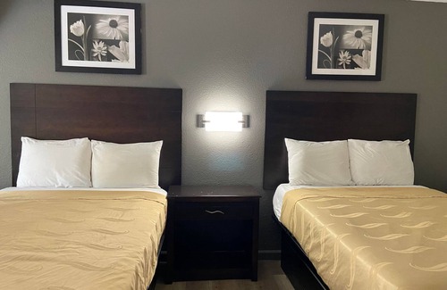 Griffin Hotel | Speedway Inn & Suites