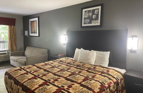 Griffin Hotel | Speedway Inn & Suites