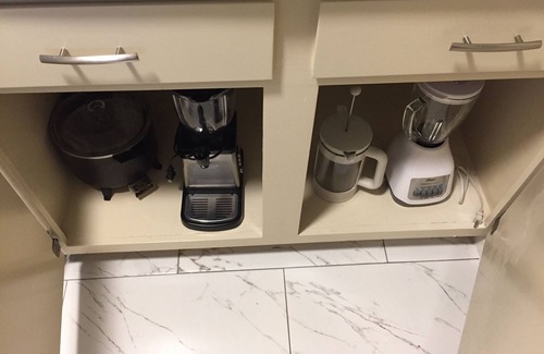 Walden on Lake Conroe Condominio | Pase el día en el lago y luego relájese en la piscina.