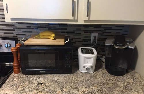 Walden on Lake Conroe Condominio | Pase el día en el lago y luego relájese en la piscina.