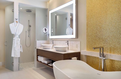 Chulavista Complejo | Spend New Years in Cabo! 2-bed Luxury Suite - Villa La Valencia Beach Resort