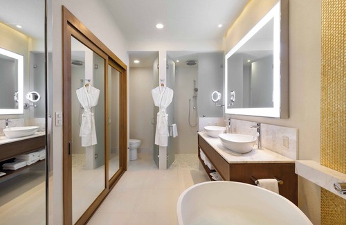 Chulavista Complejo | Spend New Years in Cabo! 2-bed Luxury Suite - Villa La Valencia Beach Resort