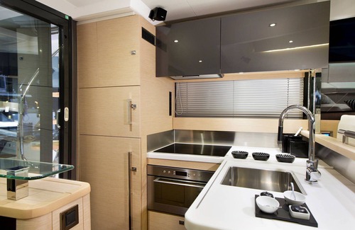 Sag Harbor Alquiler De Eote | Spend Your Summer on a Prestige 500 55ft. Yacht in Beautiful Sag Harbor