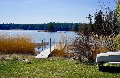 Sodersvik Casa | Spillersboda stuga med båtar