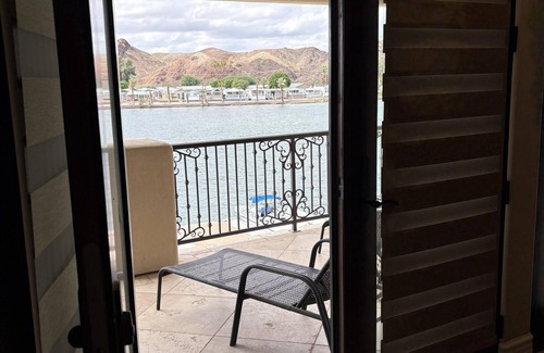 Cienega Springs Casa | Splash Landing! Dock, Pool & Hot Tub | Riverfront House & Guest