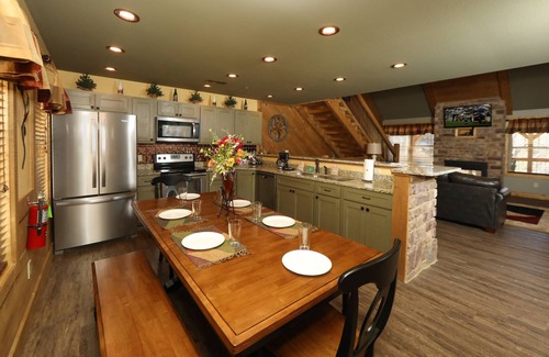 Gatlinburg Casa | Splash Time Cinema - Six Bedroom Chalet