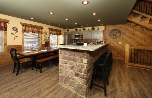 Gatlinburg Casa | Splash Time Cinema - Six Bedroom Chalet