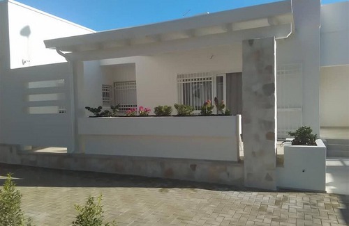 Torre Lapillo Villa | ESPLENDIDA VILLA CON PINETA A POCOS METROS DEL MAR