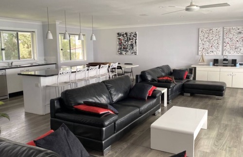 Hawks Nest Casa | Esplendor en Port Stephens!