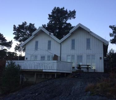 Leirvik Otro | Sponavik Camping