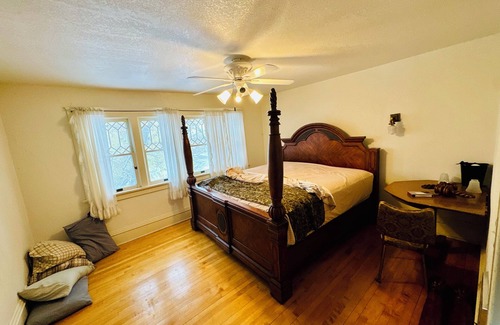 Streeter Cabina | Sportsman's Paradise - Stutsman County Hunting and Fishing Lodge - Dog Friendly